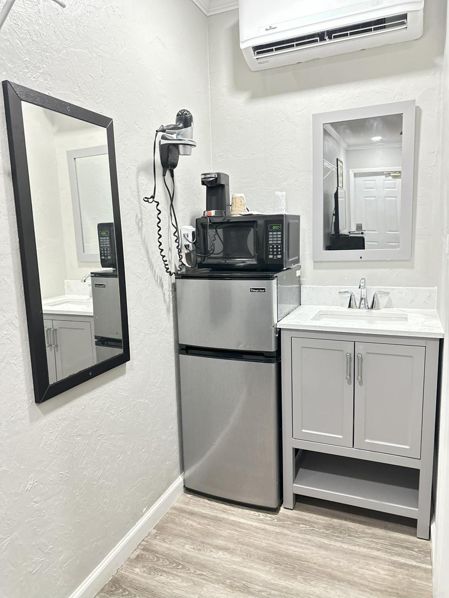 Sunshine Inn & Suites Venice, Florida Venice Gardens エクステリア 写真