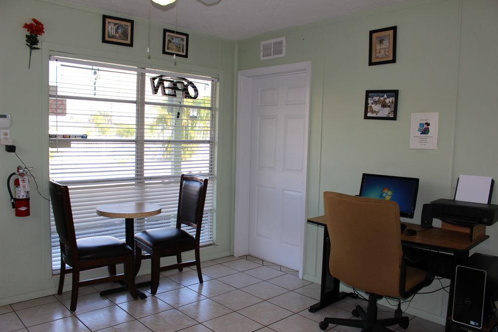 Sunshine Inn & Suites Venice, Florida Venice Gardens エクステリア 写真