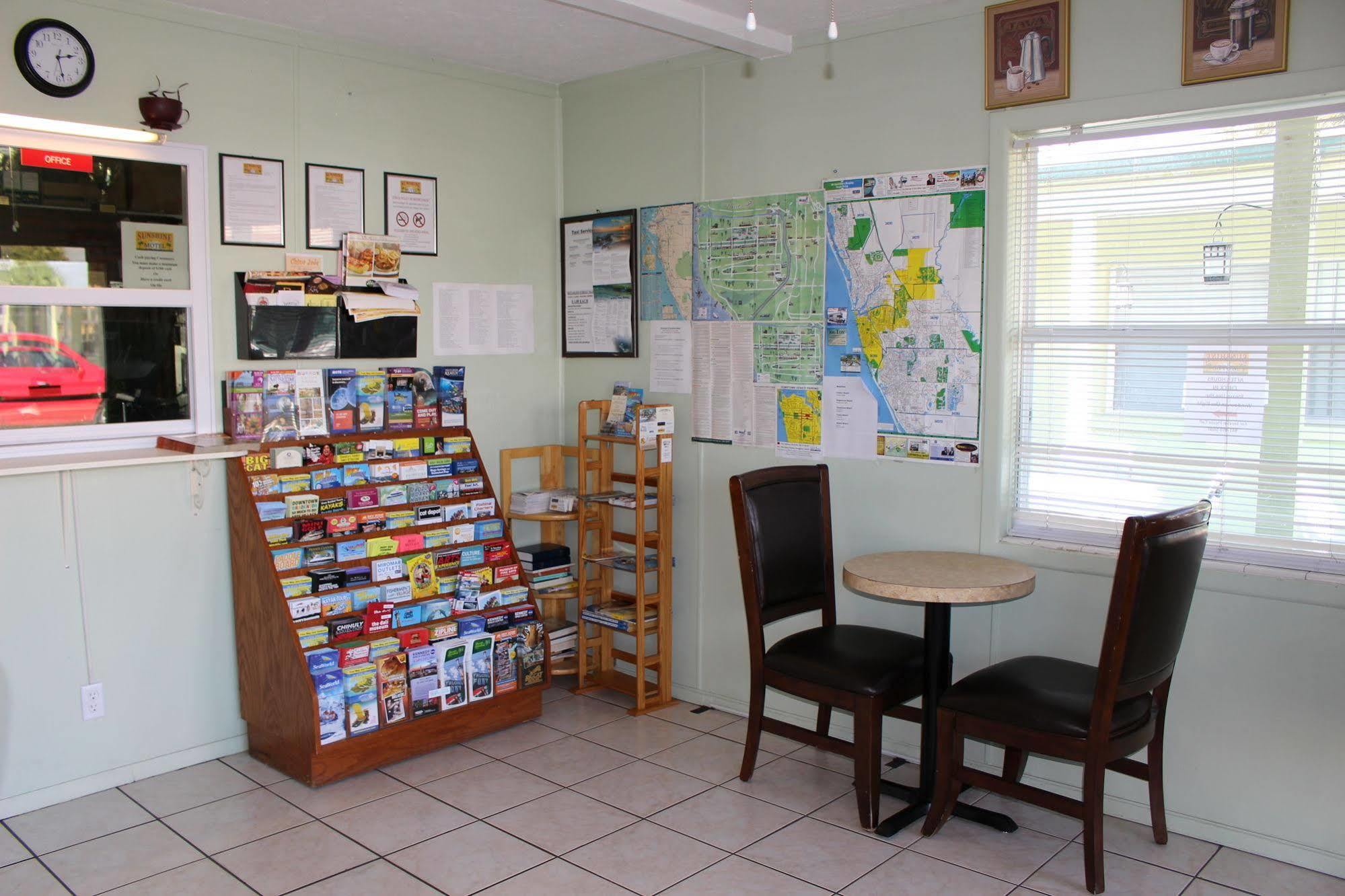 Sunshine Inn & Suites Venice, Florida Venice Gardens エクステリア 写真